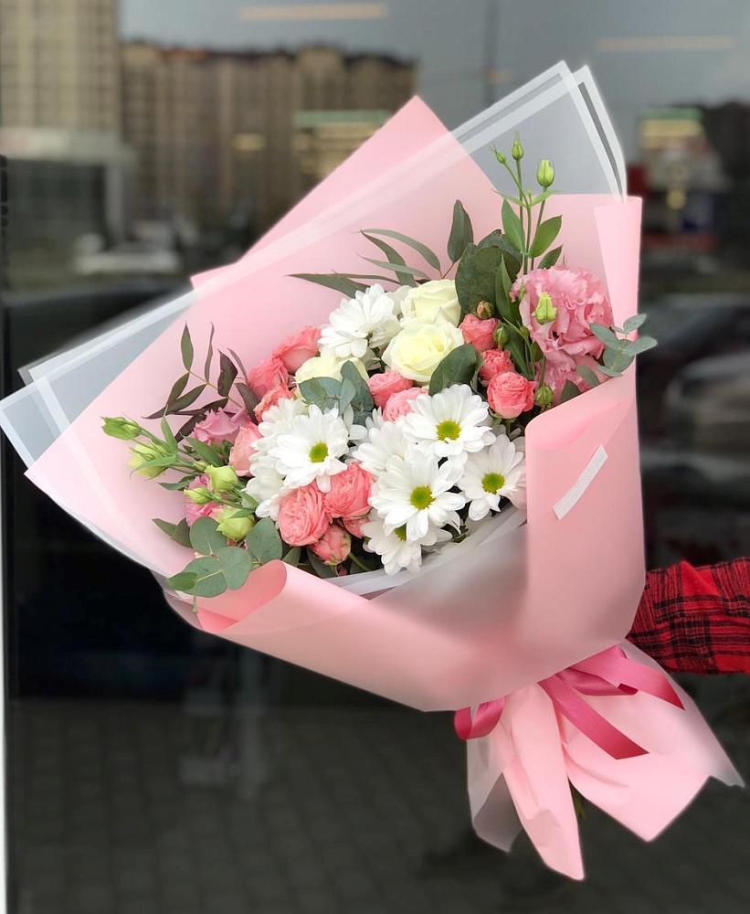 Букет нежный в Козино Одинцовского района Букет цветов из: Розы, Лизиантусы и Хризантемы в Козино Одинцовского района